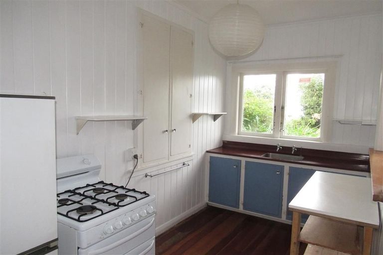 Photo of property in 1/12 Te Anau Avenue, Hataitai, Wellington, 6021