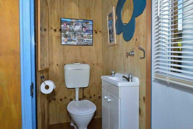 Photo of property in 15b Ratau Street, Mahia, 4198