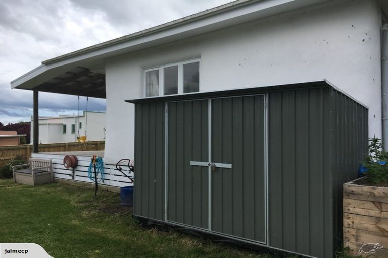 Photo of property in 2 Mcgreevy Street, Waipawa, 4210