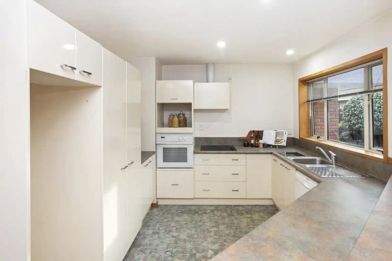 Photo of property in 3/61 Waimairi Road, Upper Riccarton, Christchurch, 8041