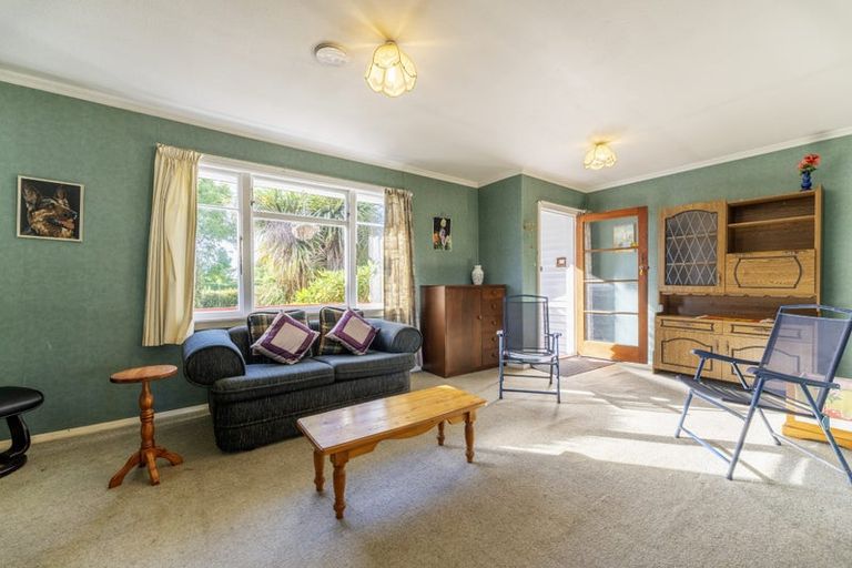Photo of property in 2 Hughes Street, Waimate, 7924