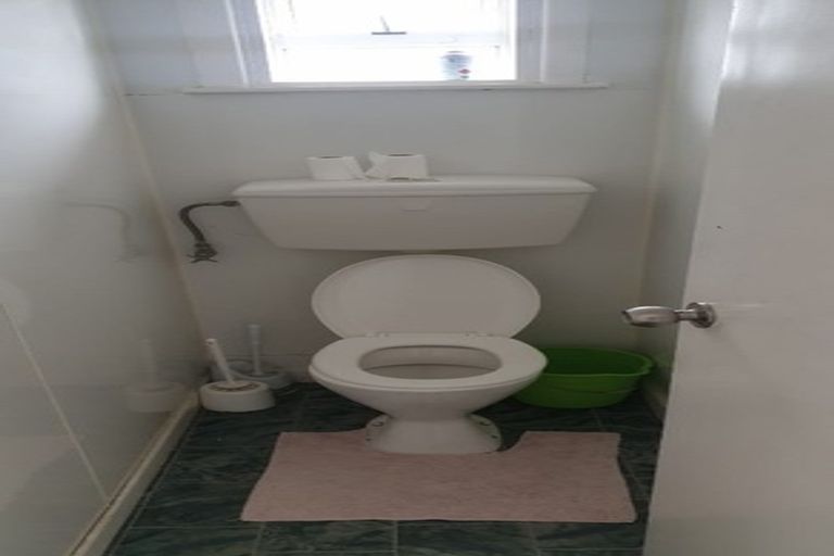 Photo of property in 104 Gloucester Road, Manurewa, Auckland, 2102