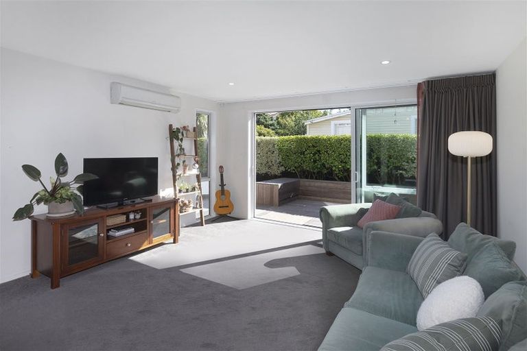 Photo of property in 3/24 Eversleigh Street, St Albans, Christchurch, 8014