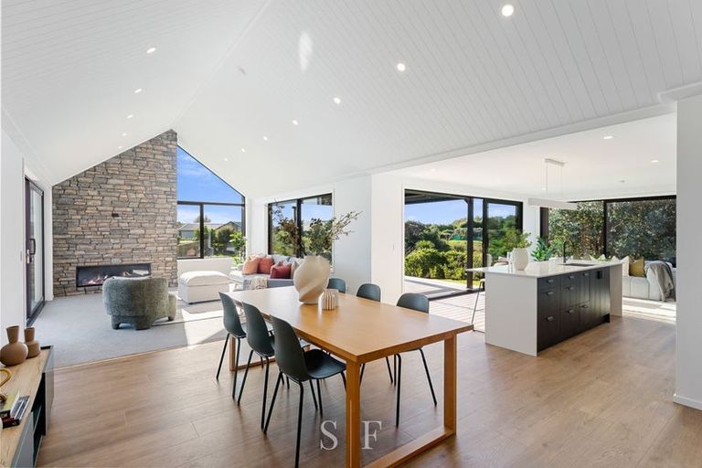 Photo of property in 40 Anderson Park Drive, Waikanae, 5036