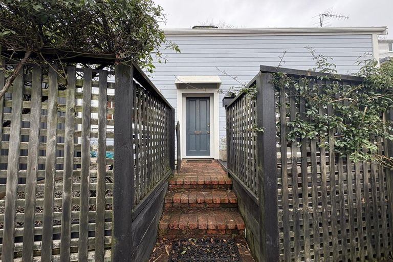 Photo of property in 18b Saint Mary Street, Thorndon, Wellington, 6011