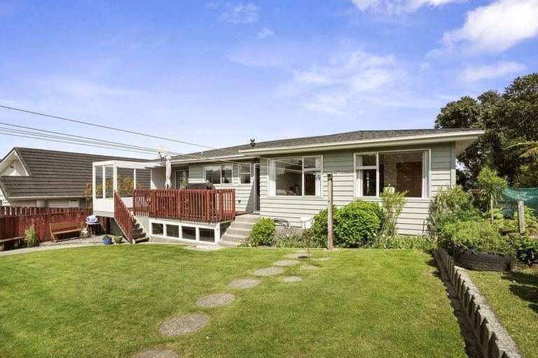 Photo of property in 30 Turriff Crescent, Tawa, Wellington, 5028