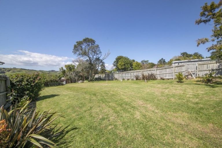 Photo of property in 86 Garfield Road, Helensville, 0800
