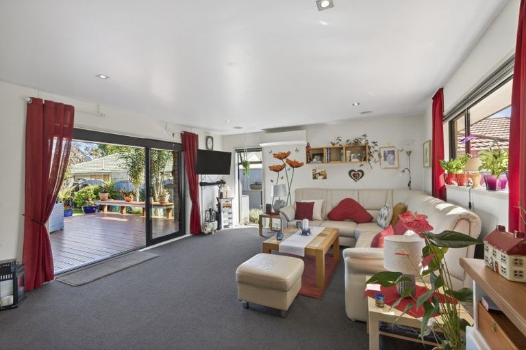 Photo of property in 7d Hinau Street, Inglewood, 4330