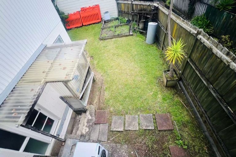 Photo of property in 1/172 Forrest Hill Road, Forrest Hill, Auckland, 0620