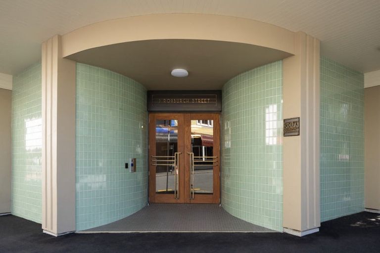 Photo of property in 208/3u Roxburgh Street, Mount Victoria, Wellington, 6011