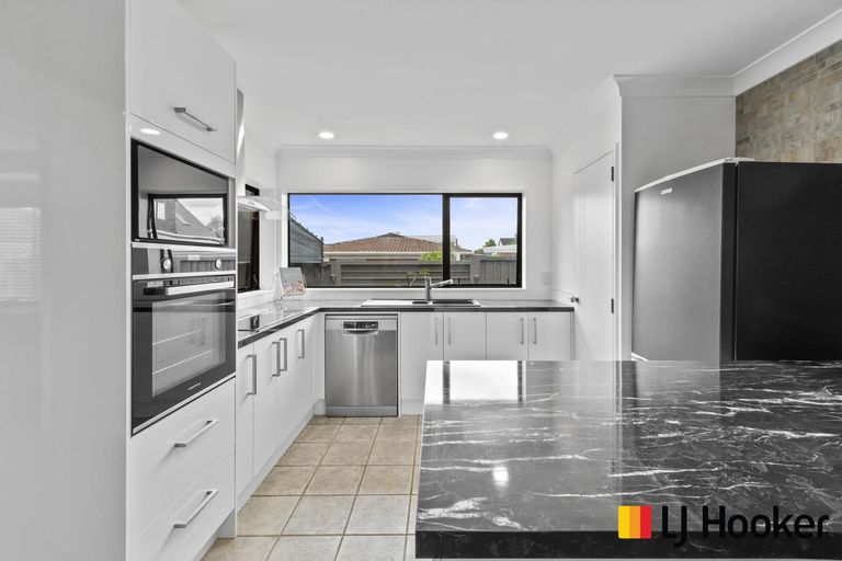 Photo of property in 13c Nelson Street, Papakura, 2110