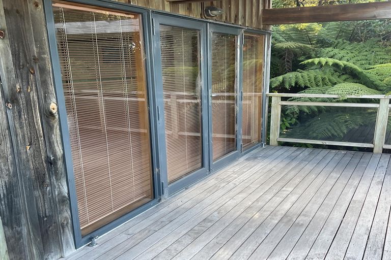 Photo of property in 18 Beach Street, Sandspit, Warkworth, 0982