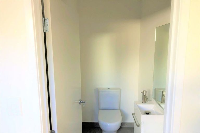 Photo of property in 63 Hayfield Way, Karaka, Papakura, 2113