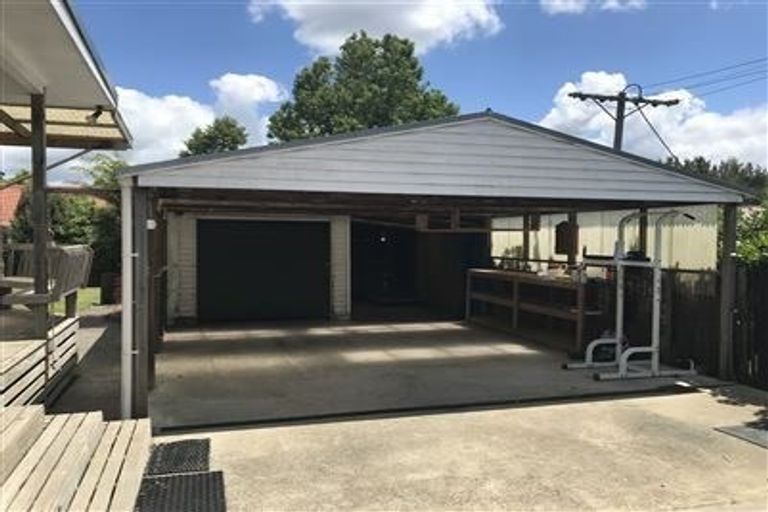Photo of property in 36 Alice Street, Riverhead, 0820