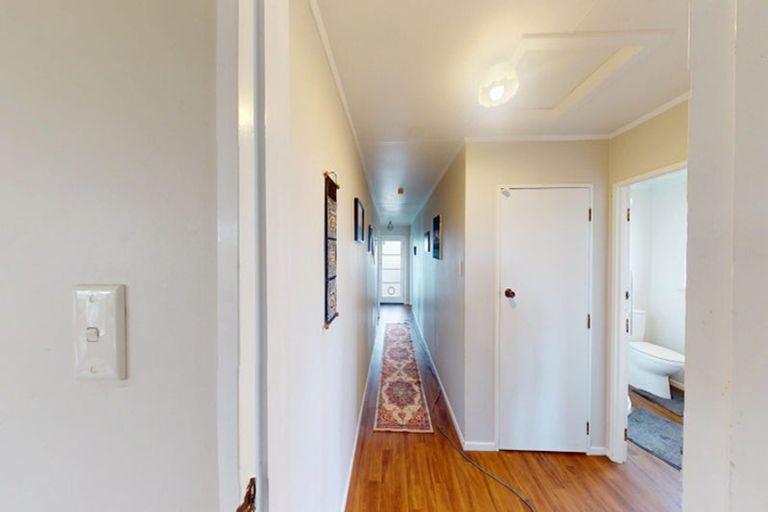 Photo of property in 21 Gibbons Crescent, Castlecliff, Whanganui, 4501