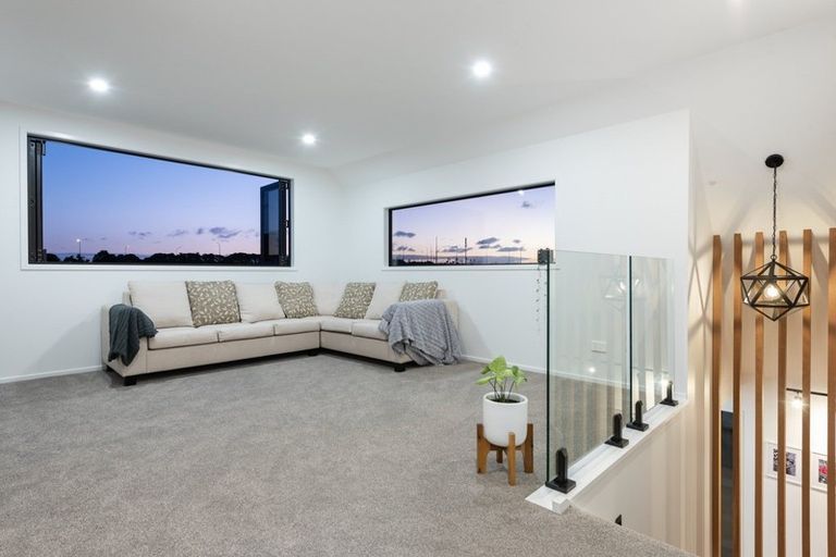 Photo of property in 14 Pimelea Street, Papamoa Beach, Papamoa, 3118