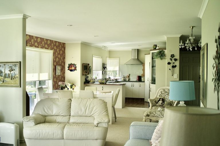 Photo of property in 43 Matene Place, Papamoa Beach, Papamoa, 3118