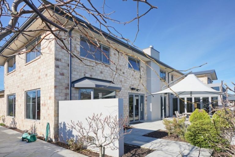 Photo of property in 15 Breton Close, Northwood, Christchurch, 8051