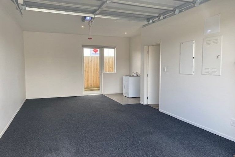 Photo of property in 1 Howden Lane, Golflands, Auckland, 2013