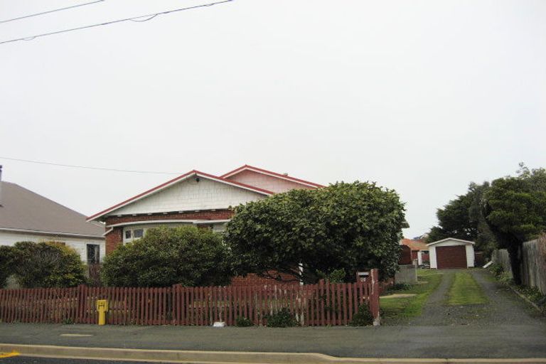 Photo of property in 65 Royal Crescent, Saint Kilda, Dunedin, 9012