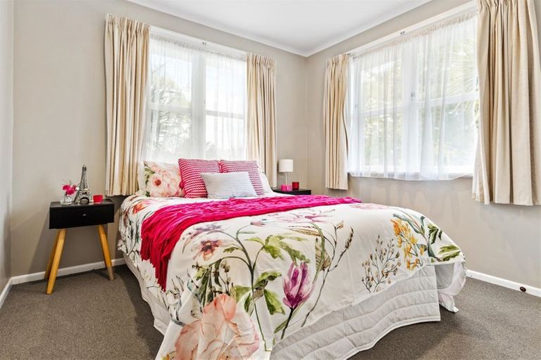 Photo of property in 238 Don Buck Road, Massey, Auckland, 0614