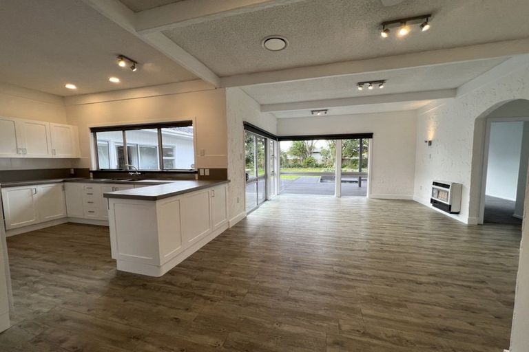 Photo of property in 10 Karina Terrace, Roslyn, Palmerston North, 4414