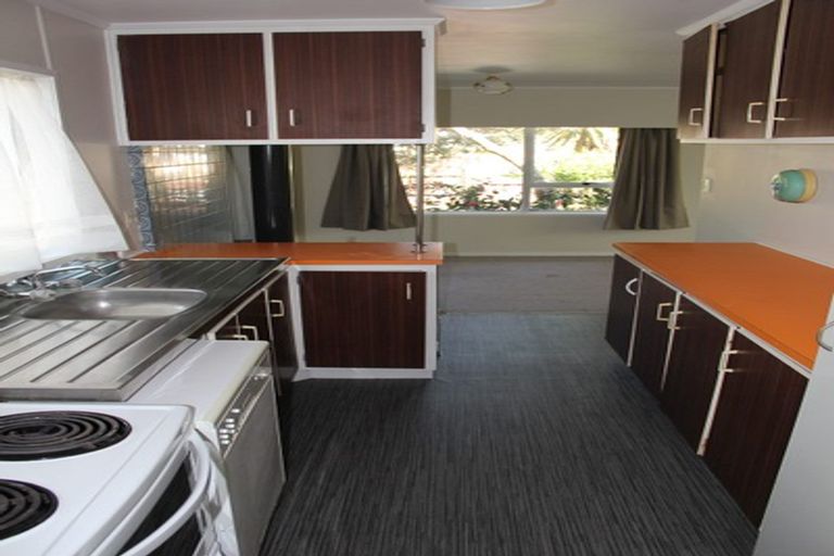 Photo of property in 28 Glynnbrooke Street, Te Atatu South, Auckland, 0610
