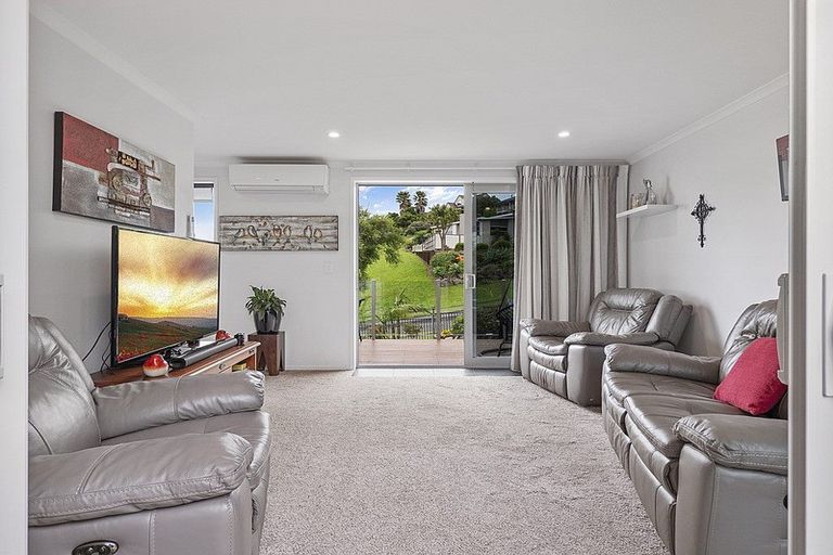Photo of property in 43 Orion Drive, Welcome Bay, Tauranga, 3112