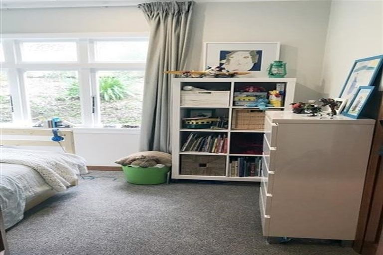 Photo of property in 19 Fettes Crescent, Seatoun, Wellington, 6022