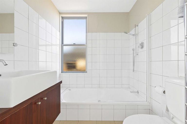 Photo of property in 5/117 Canon Street, Edgeware, Christchurch, 8013