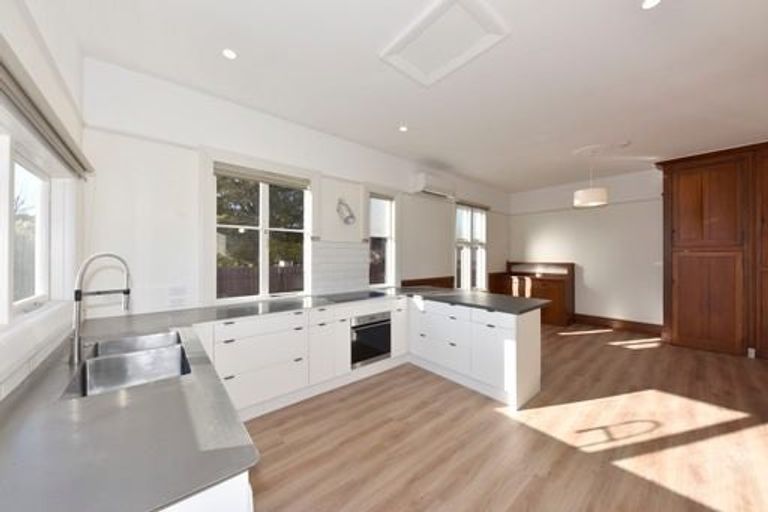 Photo of property in 74 Hinau Street, Riccarton, Christchurch, 8041