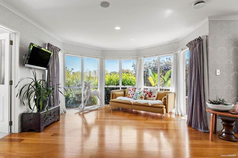 Photo of property in 22 John Brooke Crescent, East Tamaki Heights, Auckland, 2016