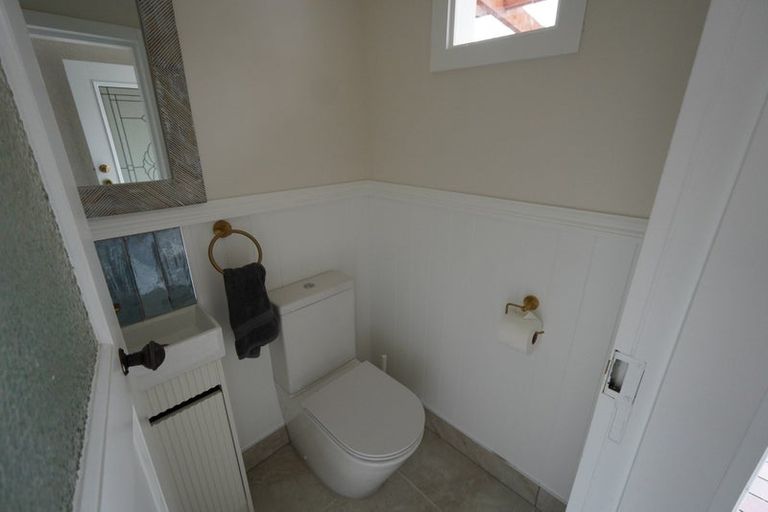 Photo of property in 73 Argyle Avenue, Takaro, Palmerston North, 4410