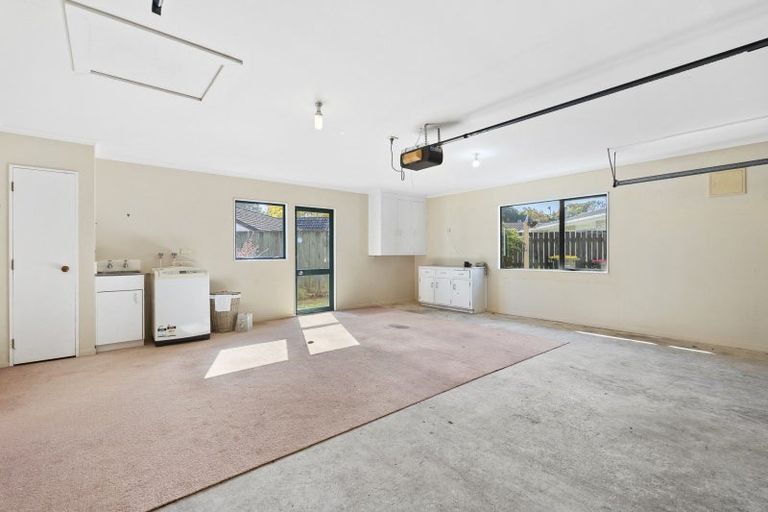 Photo of property in 6 Redwood Crescent, Westown, New Plymouth, 4310