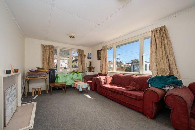 Photo of property in 155 Castor Crescent, Cannons Creek, Porirua, 5024