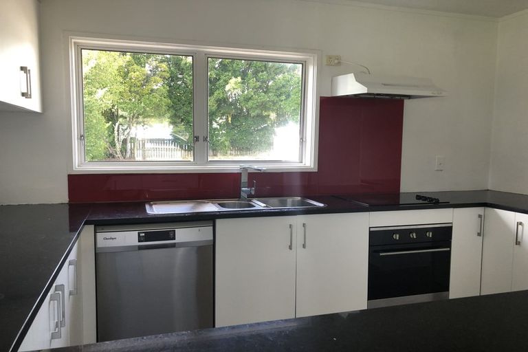 Photo of property in 24 Lingfield Street, Glenfield, Auckland, 0629