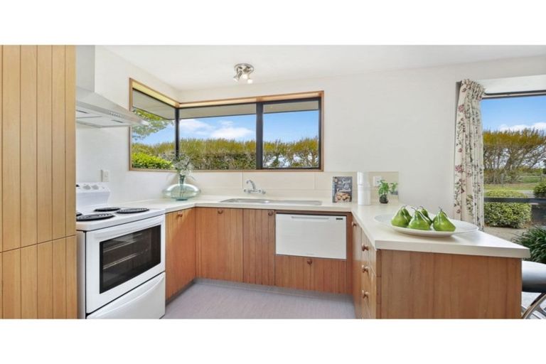 Photo of property in 228 Yaldhurst Road, Avonhead, Christchurch, 8042