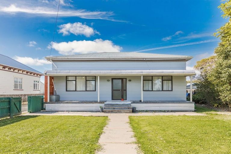 Photo of property in 95 Queen Street, Westport, 7825