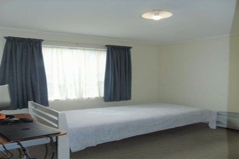 Photo of property in 1 Takatimu Way, Johnsonville, Wellington, 6037