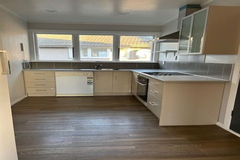 Photo of property in 58 Fraser Crescent, Elderslea, Upper Hutt, 5018