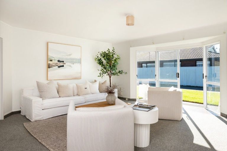 Photo of property in 2/432 Gloucester Street, Taradale, Napier, 4112