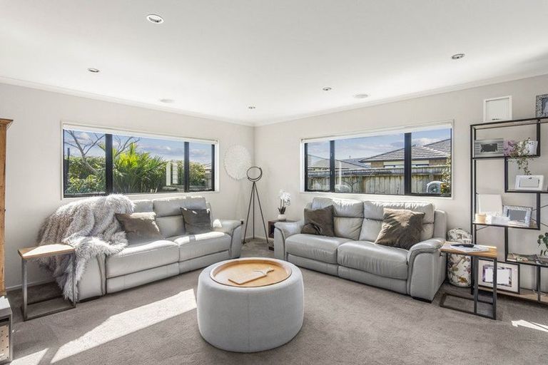 Photo of property in 6 Taranui Way, Paraparaumu Beach, Paraparaumu, 5032