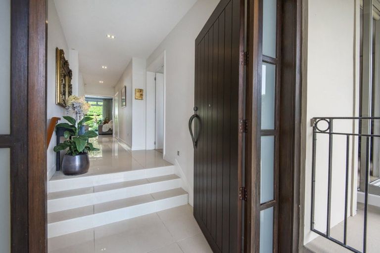 Photo of property in 23 Seacliffe Avenue, Belmont, Auckland, 0622