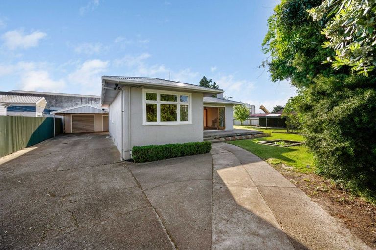 Photo of property in 4 Milson Line, Roslyn, Palmerston North, 4414