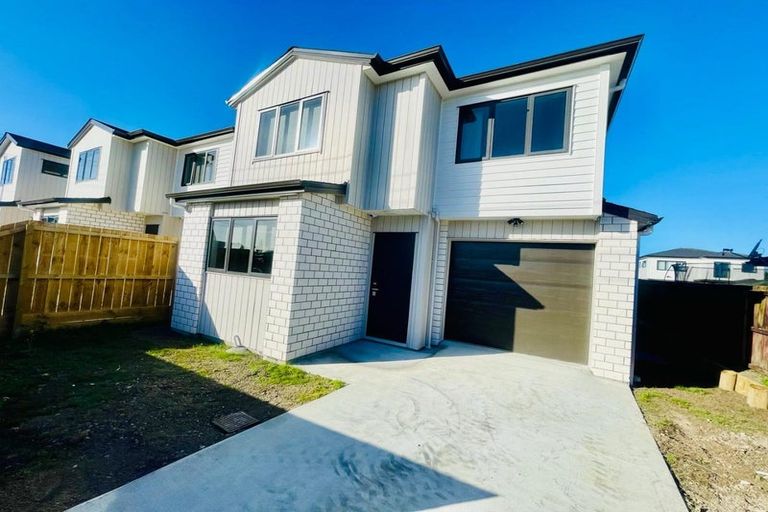 Photo of property in 1/2 Cameron Street, Papakura, 2110