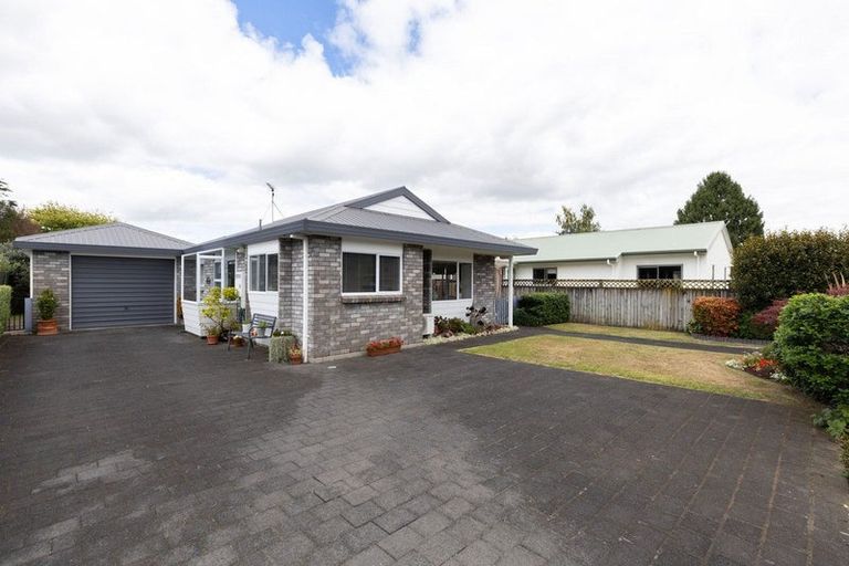 Photo of property in 137b Taylor Street, Cambridge, 3434