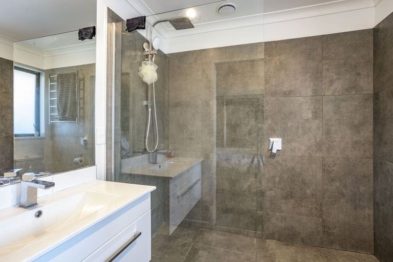 Photo of property in 10 Hapua Lane, Pegasus, 7612