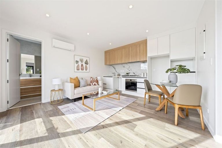 Photo of property in 8 Bela Vista Boulevard, Swanson, Auckland, 0614