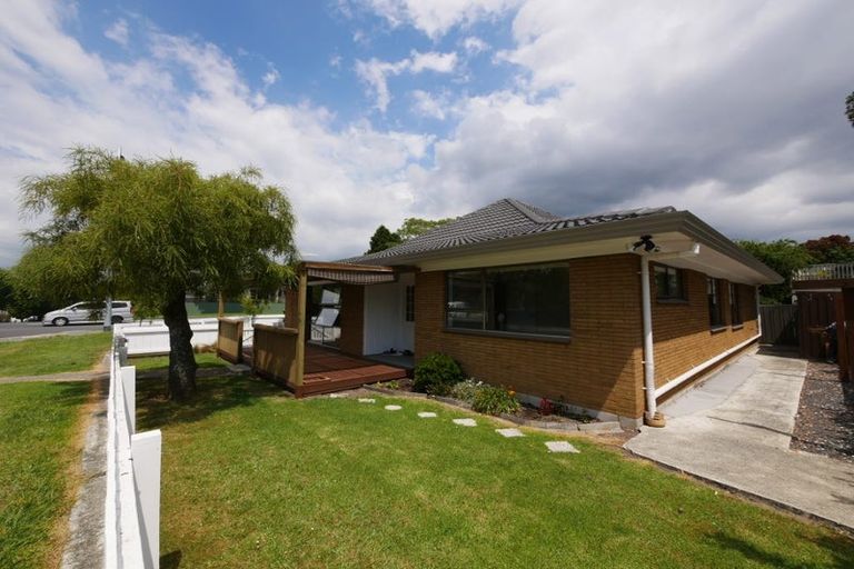 Photo of property in 2/423 Great South Road, Rosehill, Papakura, 2113