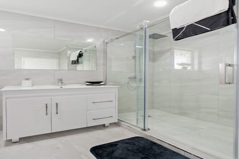 Photo of property in 1b Leeson Place, Mangere, Auckland, 2022